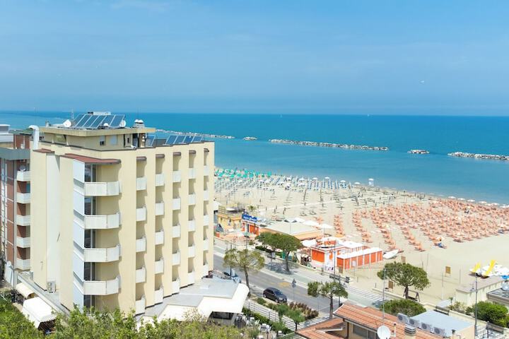 Hotel 89 of 111