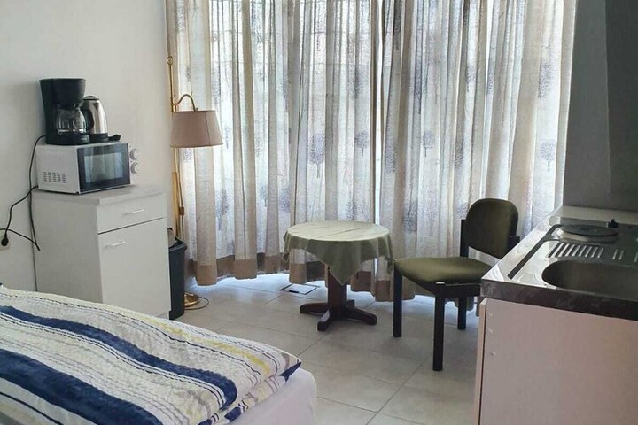 Room 14 of 39