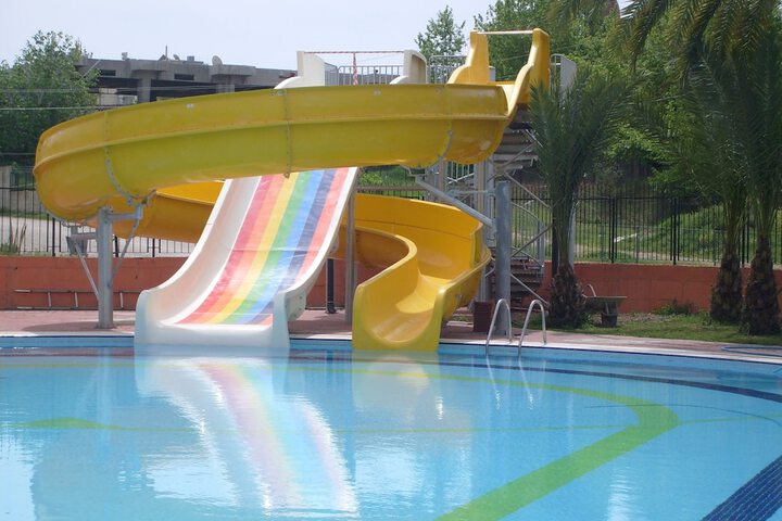 Hotel Pool