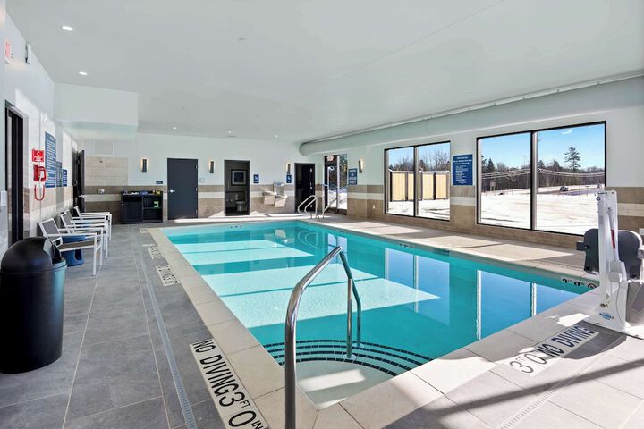 Pool 4 of 9