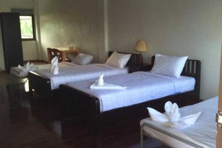 Room 4 of 20