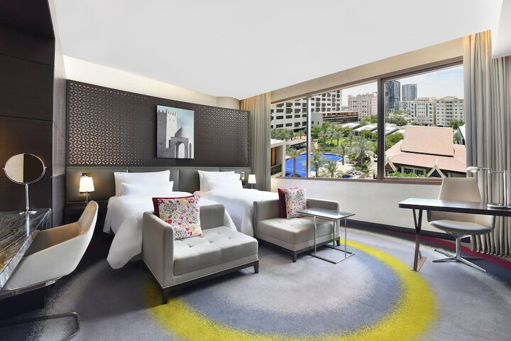 Room 21 of 132