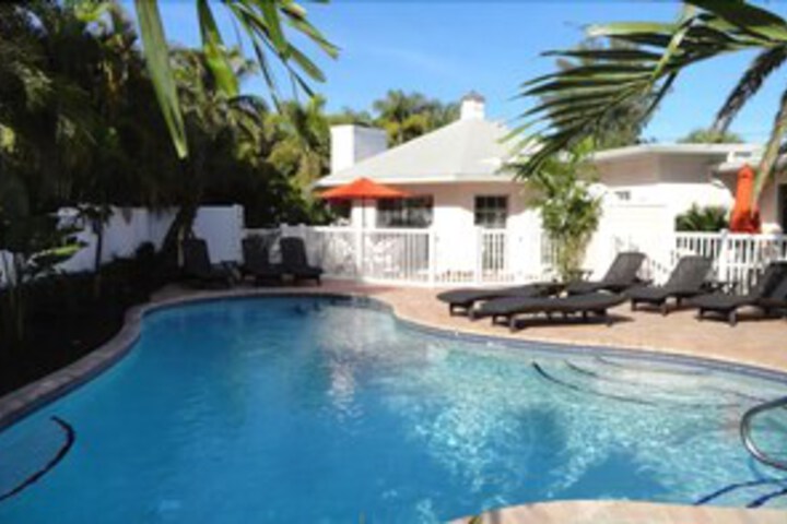 Anna Cabana Bungalow #3 in Holmes Beach, FL