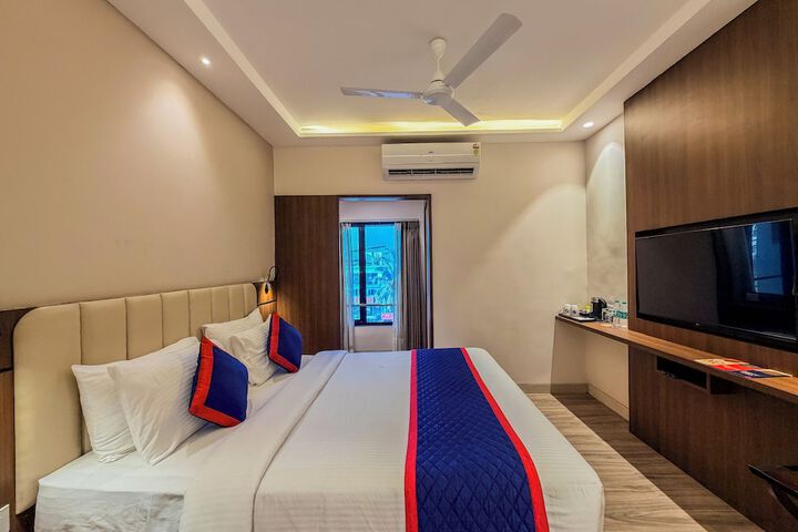 Room 18 of 49