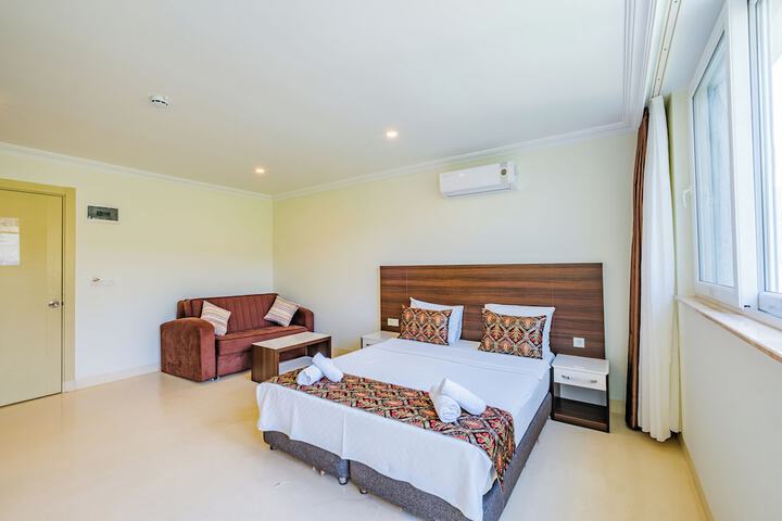 Room 27 of 65