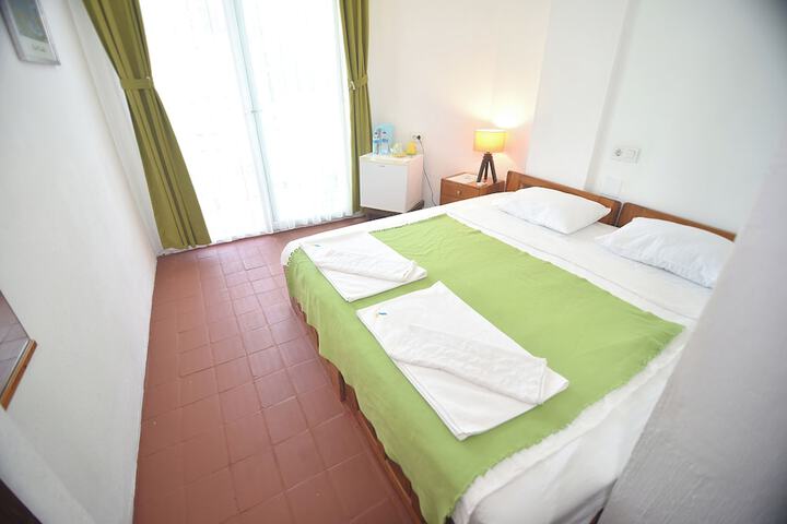 Room 2 of 23