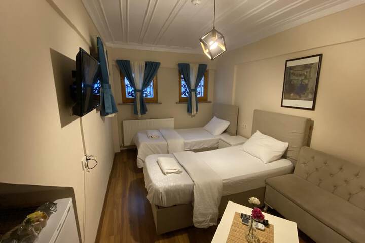 Room 18 of 21