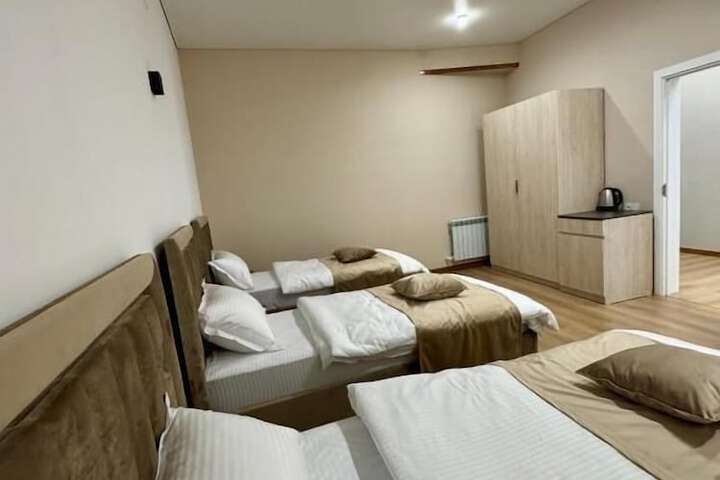 Room 18 of 43