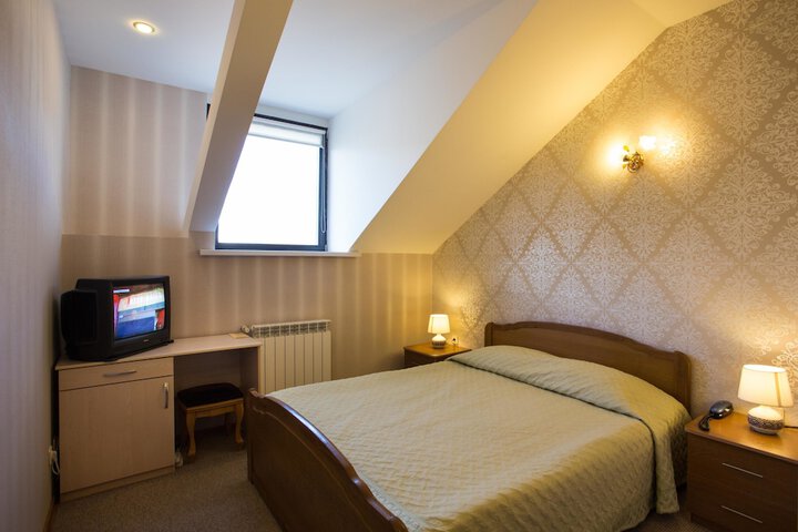 Room 2 of 47