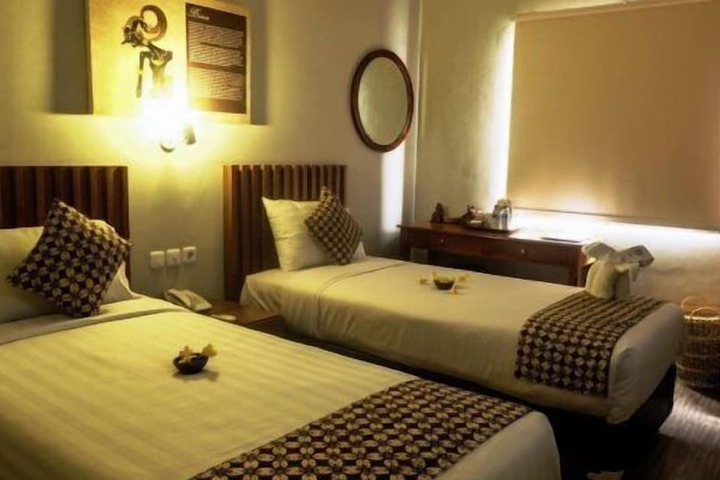 Room 4 of 30