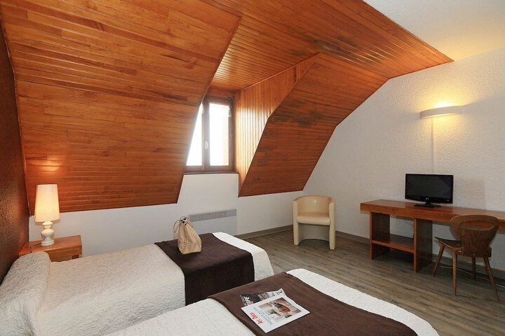 Room 5 of 19