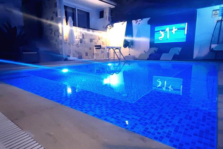 Pool 34 of 35