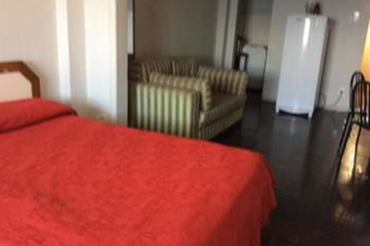 Room 9 of 12