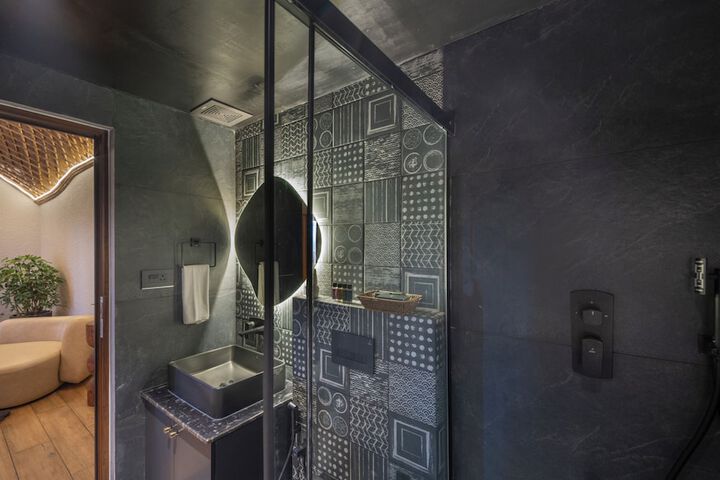 Room 29 of 64