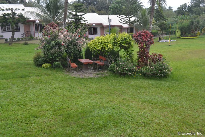 Hotel Exterior 55 of 62