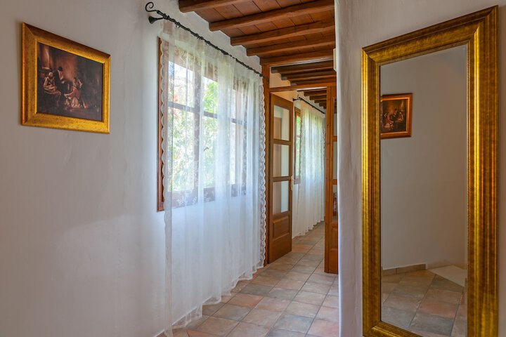 Ballroom/Hall 50 of 75