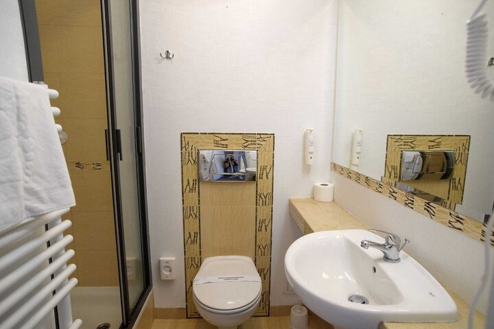 Room 19 of 75