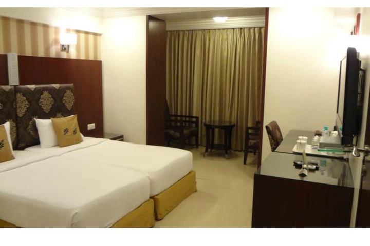 Room 16 of 60