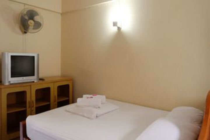 Room 7 of 24