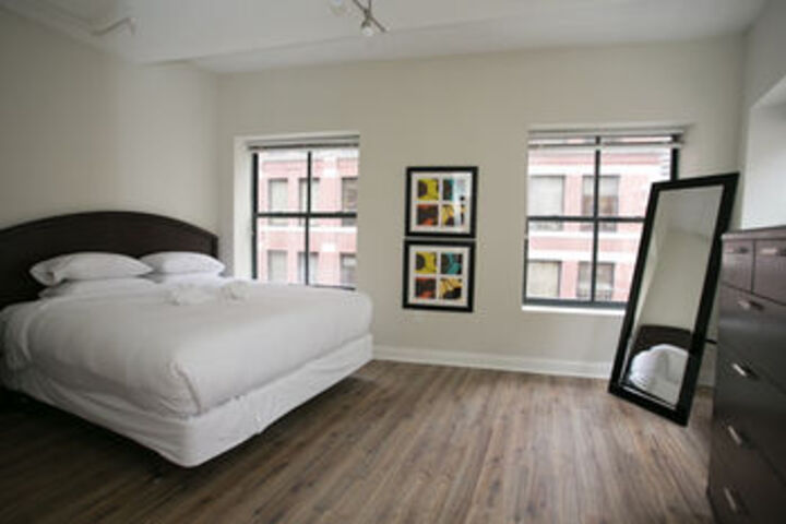 Room 8 of 17