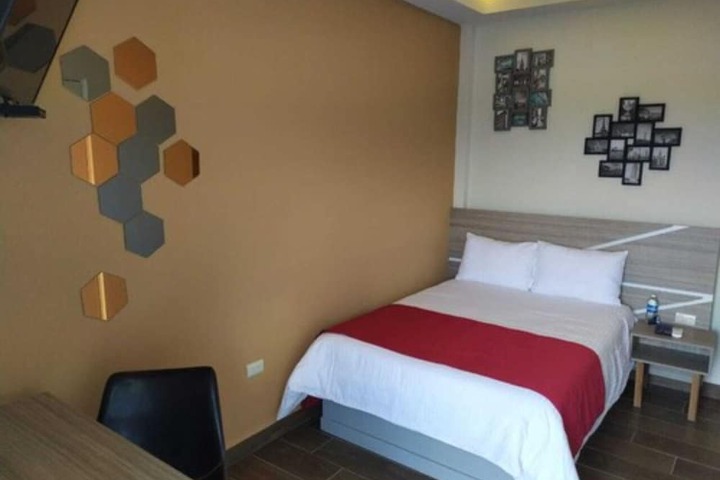 Room 5 of 37