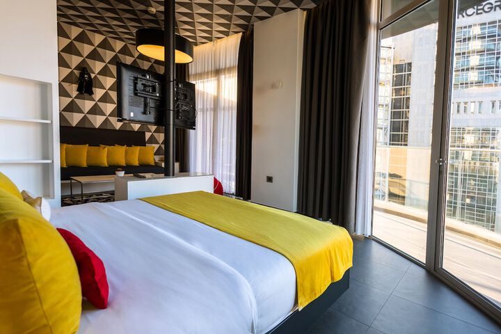 Room 21 of 75