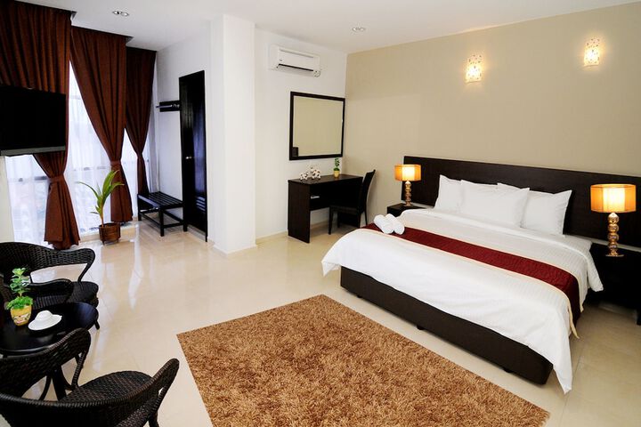 Room 6 of 24