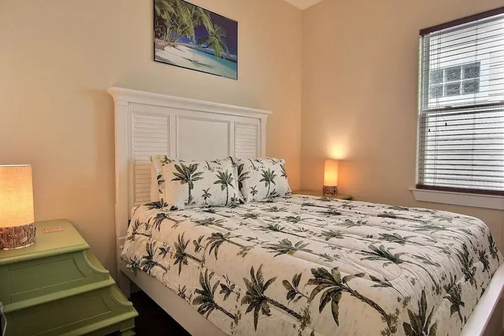 Room 2 of 20