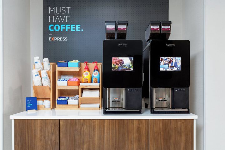 Breakfast/Coffee Service 30 of 41