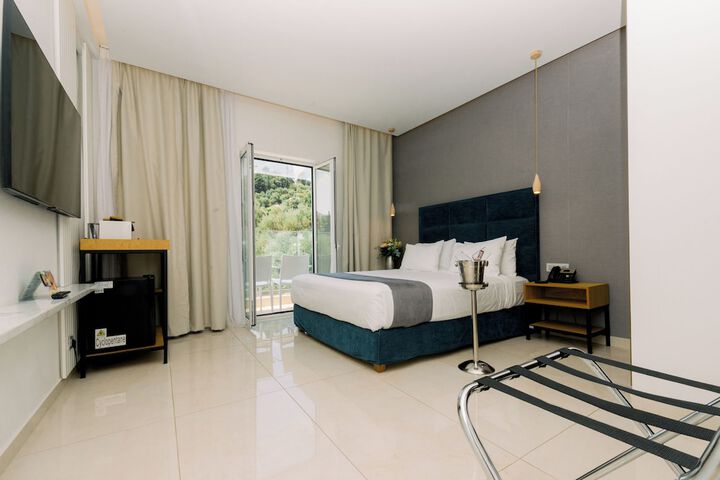 Room 13 of 113