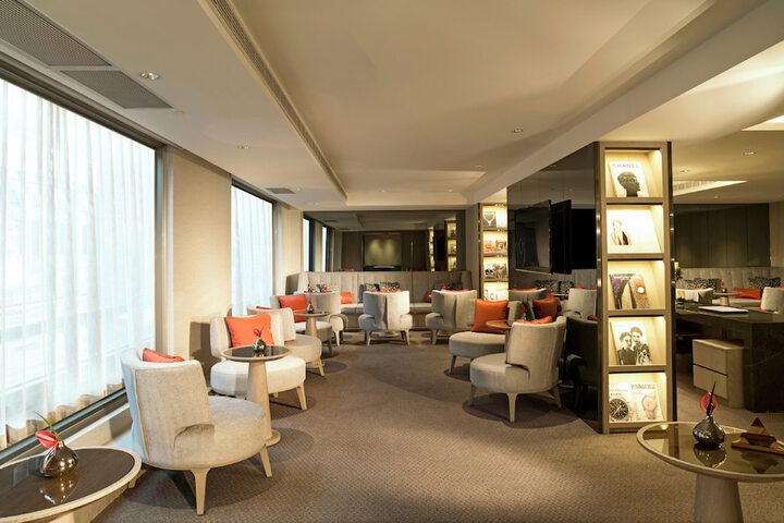 Lounge 96 of 121