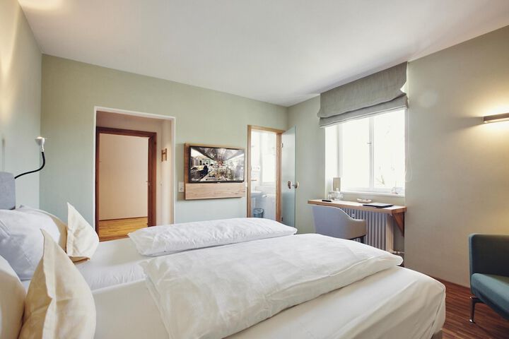 Room 21 of 108