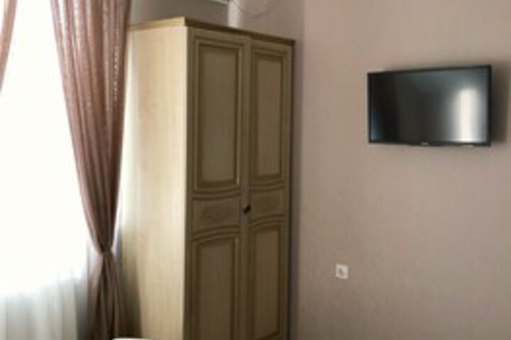 Room 17 of 35