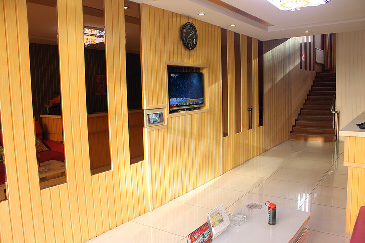 Hotel Interior 9 of 18