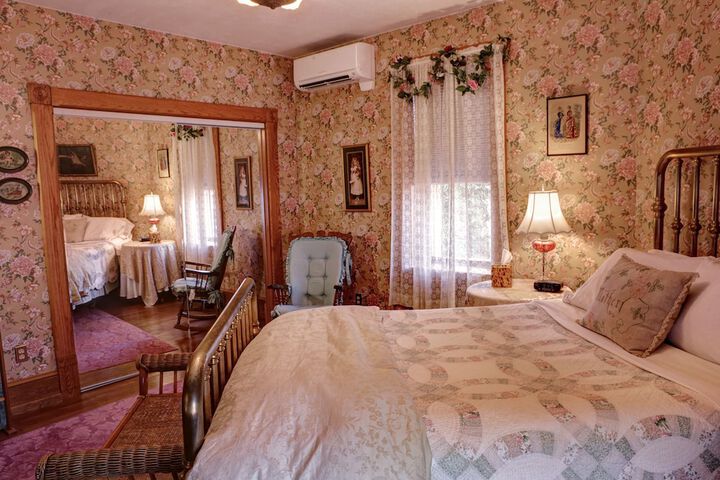 Room 3 of 95