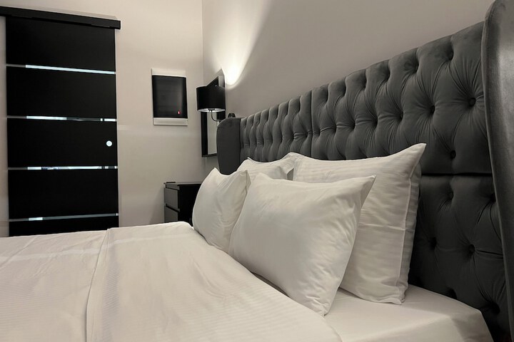 Room 7 of 78