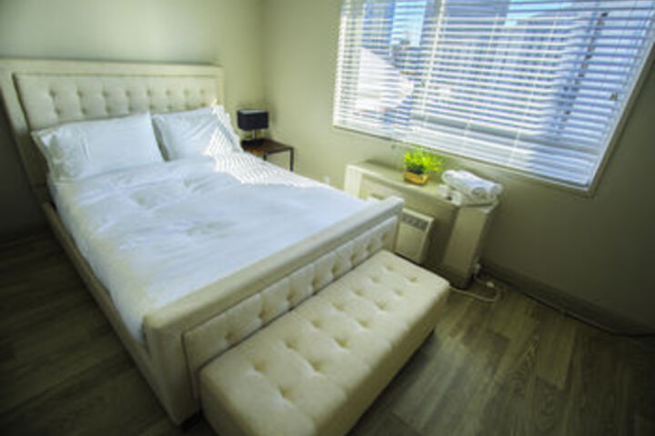 Room 11 of 30