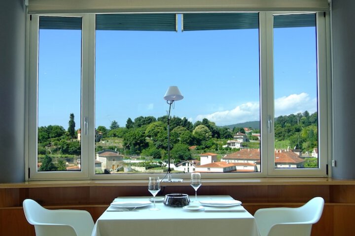 Dining 14 of 20