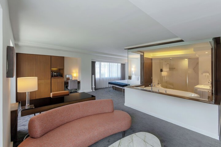 Room 48 of 93