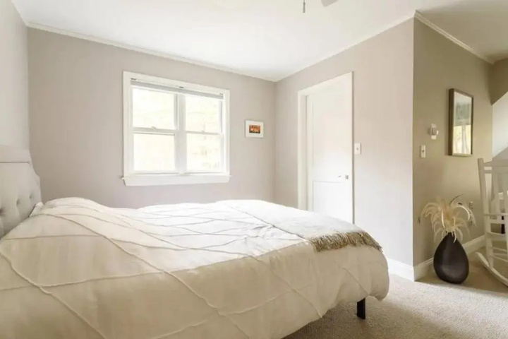 Room 2 of 19