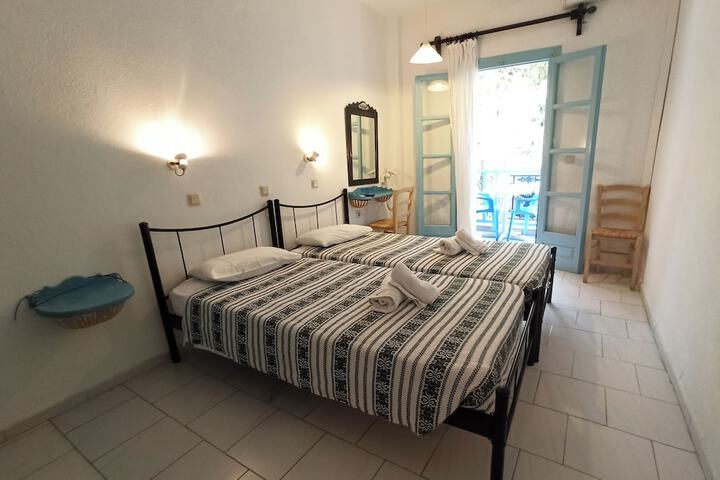 Room 7 of 26