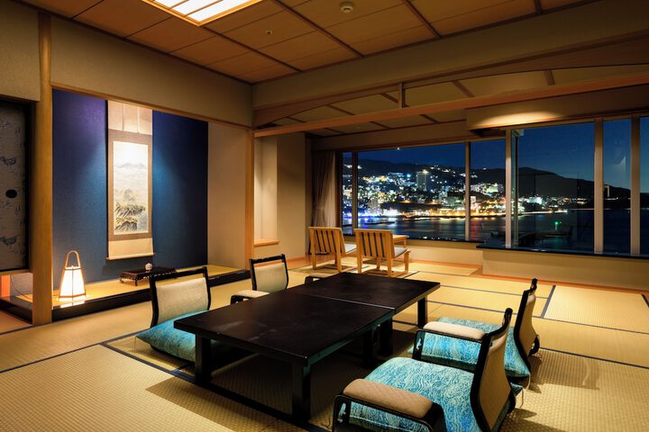 Room 28 of 74