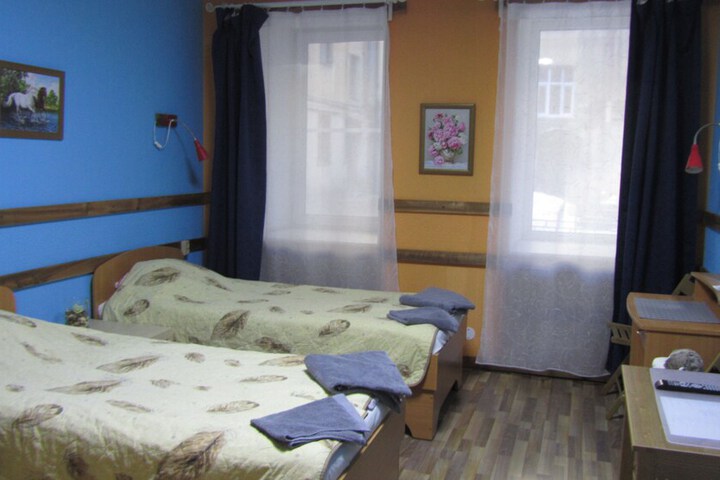 Room 18 of 93