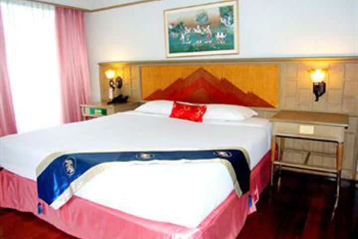 Room 6 of 6