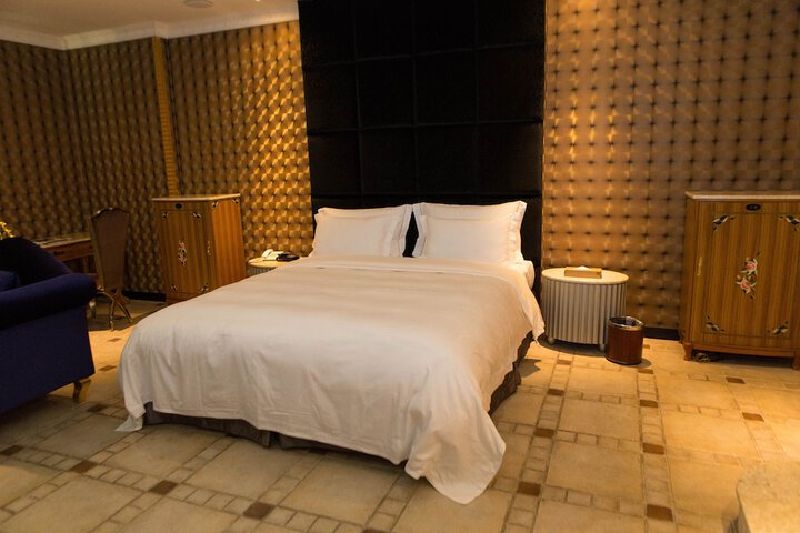 Room 21 of 62