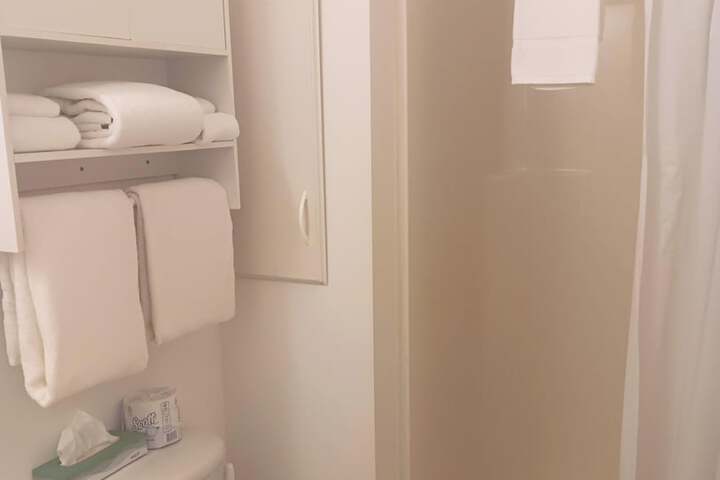 Room 80 of 86