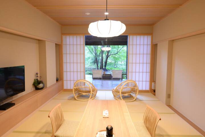 Room 17 of 112
