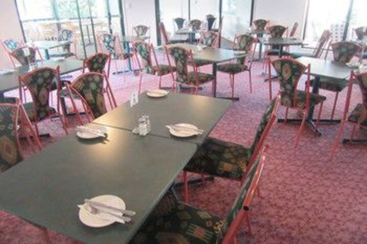 Dining 86 of 89