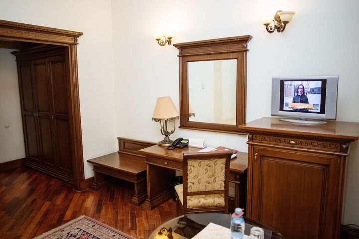 Room 34 of 58