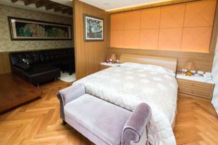 Room 43 of 79
